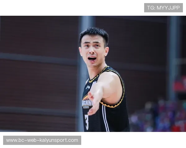 球迷热议,转会窗口白热化——足球盛宴再燃战火 球迷热议,转会窗口白热化——足球盛宴再燃战火