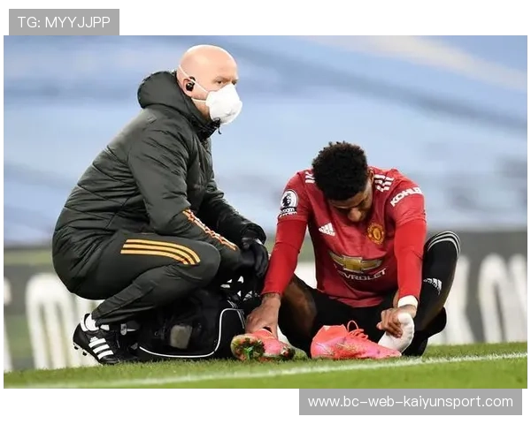 曼联前场断球直接形成攻门