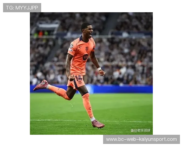 拉什福德变向加速打乱对手结构,曼联边路出现突破口