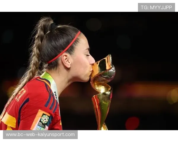 皇马女足备战六冠王如临大敌，巅峰对决一触即发